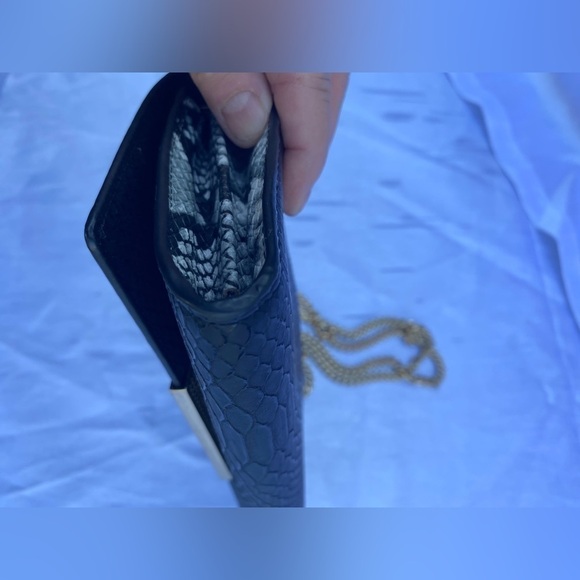 Aldo Clench  Purse Black Snakeskin - Picture 6 of 15